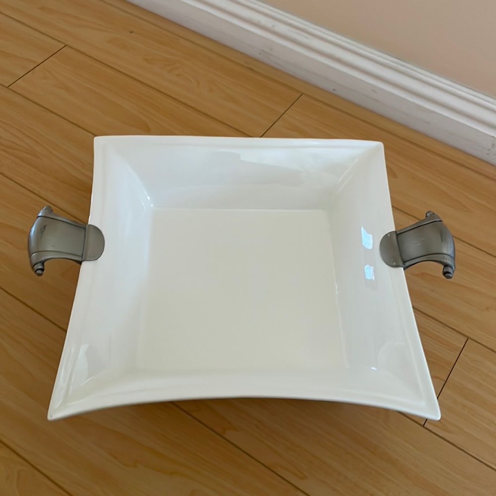 Novel Collection - white and silver antique handle serving dish